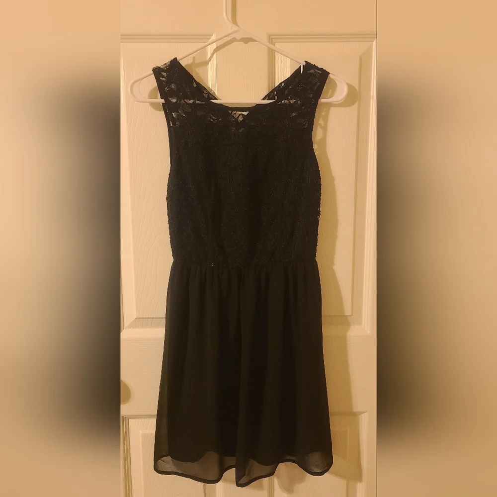 Lily Rose Women's Black Lace Mini-Flare Party Dress, size small - Picture 3 of 9
